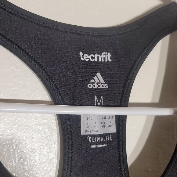 Womens Adidas Sports Bra Solid Black M Wireless Racerback Climalite No Padding - Picture 3 of 7